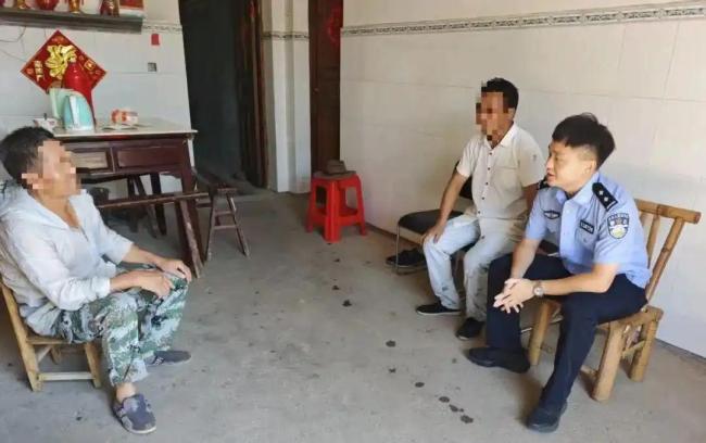 男子离家34载与亲生父母相认 跨越千山万水的团圆